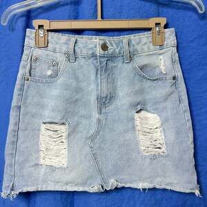 Forever 21 Jean Skirt Women's Blue Distressed Pockets Size 24